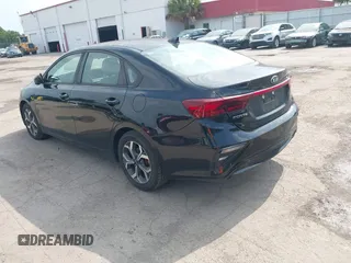2019 Kia Forte LXS z VIN 3KPF24AD3KE044372, wystawiony jako IAAI lot #42333141 z przebiegiem 72 875 mil mil oraz . Historia ofert i sprzedaży dostępna na DreamBid. Obrazek 3.