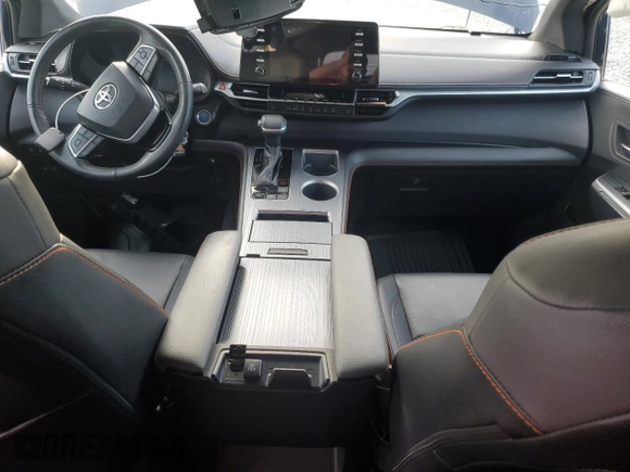 2022 Toyota Sienna XSE with VIN 5TDXRKEC6NS103883, listed as a Copart auction lot 58662275 with 109,172 mi miles and Salvage title. Bid and sale history available at DreamBid. Image 8.