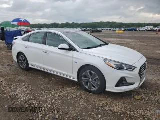 2018 Hyundai Sonata Hybrid Limited with VIN KMHE34L31JA078496, listed as a Copart auction lot 53754194 with 96,918 mi miles and Salvage Title. Bid and sale history available at carsss.com. Image 4.