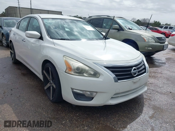 2015 Nissan Altima SV z VIN 1N4AL3AP4FC421354, wystawiony jako IAAI lot #41720274 z przebiegiem 147 487 mil mil oraz . Historia ofert i sprzedaży dostępna na DreamBid. Obrazek 1.