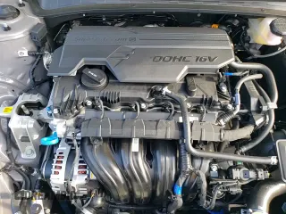 2025 Hyundai Elantra SE with VIN KMHLL4DG2SU013925, listed as a Copart auction lot 62899015 with 1,899 mi miles and Salvage title. Bid and sale history available at DreamBid. Image 14.