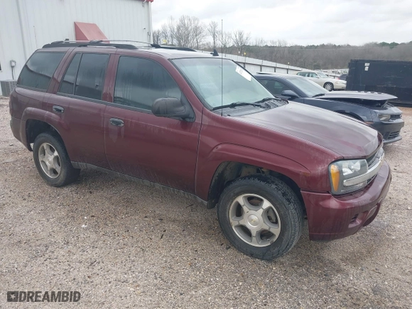 2007 Chevrolet TrailBlazer LS with VIN 1GNDS13SX72104242, listed as a IAAI auction lot 41722203 with 153,526 mi miles. Bid and sale history available at carsss.com. Image 1.