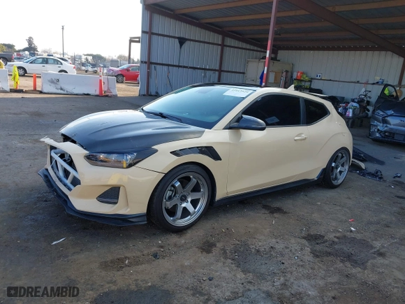 2019 Hyundai Veloster Turbo R-Spec with VIN KMHTH6ABXKU015198, listed as a IAAI auction lot 41013929 with 79,724 mi miles. Bid and sale history available at carsss.com. Image 18.