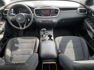 2017 Kia Sorento LX with VIN 5XYPGDA52HG329963, listed as a Copart auction lot 60713405 with 97,027 mi miles and Clean title. Bid and sale history available at DreamBid. Image 8.