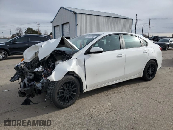 2020 Kia Forte LXS with VIN 3KPF24AD3LE179773, listed as a Copart auction lot 44082085 with 0 mi miles and Salvage Title. Bid and sale history available at carsss.com. Image 1.