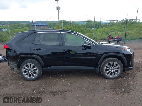 2021 Toyota RAV4 XLE Premium с VIN JTMA1RFV8MD069137, выставлен на аукционе IAAI как лот 42371437 с пробегом 25 602 миль миль и . История ставок и продаж доступна на DreamBid. Изображение 14.