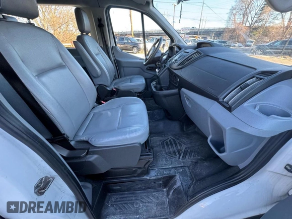 2018 Ford Transit XL z VIN 1FMZK1ZM0JKA91950, wystawiony jako Copart lot #58630965 z przebiegiem 226 142 mil mil oraz Czysty tytuł • Clean title. Historia ofert i sprzedaży dostępna na DreamBid. Obrazek 5.