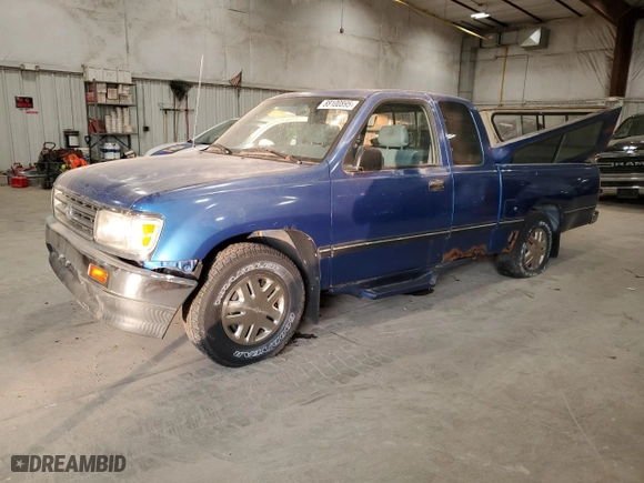 1995 Toyota T100 DX with VIN JT4VD12E9S0007461, listed as a Copart auction lot 88100895 with 167,211 mi miles and Clean Title. Bid and sale history available at carsss.com. Image 1.