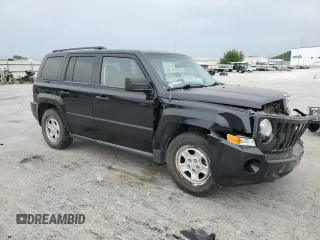 2008 Jeep Patriot Sport z VIN 1J8FT280X8D534394, wystawiony jako Copart lot #53935575 z przebiegiem 122 836 mil mil oraz Szkoda całkowita • Salvage title. Historia ofert i sprzedaży dostępna na DreamBid. Obrazek 4.