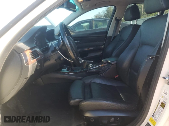 2008 BMW 3 Series 328xi with VIN WBAVC73558KP37642, listed as a Copart auction lot 61891395 with 113,254 mi miles and Salvage title. Bid and sale history available at DreamBid. Image 7.