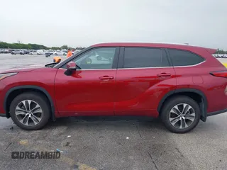 2023 Toyota Highlander L с VIN 5TDKDRBH4PS031327, выставлен на аукционе IAAI как лот 42434302 с пробегом 39 453 миль миль и . История ставок и продаж доступна на DreamBid. Изображение 14.