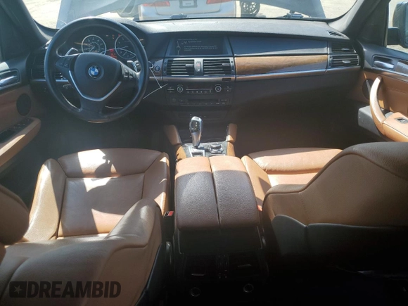 2012 BMW X6 50i z VIN 5UXFG8C59CLZ97030, wystawiony jako Copart lot #53632795 z przebiegiem 109 933 mil mil oraz Czysty tytuł • Clean title. Historia ofert i sprzedaży dostępna na DreamBid. Obrazek 8.