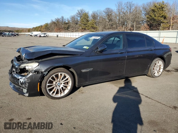 2014 BMW 7 Series ALPINA B7 z VIN WBAYE8C56ED136382, wystawiony jako Copart lot #43106485 z przebiegiem 87 601 mil mil oraz Tytuł czysty. Historia ofert i sprzedaży dostępna na DreamBid. Obrazek 1.