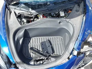 2023 Tesla Model 3 z VIN 5YJ3E1EA8PF403743, wystawiony jako IAAI lot #42076747 z przebiegiem 58 399 mil mil oraz . Historia ofert i sprzedaży dostępna na DreamBid. Obrazek 10.