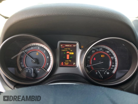 2017 Dodge Journey Crossroad Plus with VIN 3C4PDDGG6HT639298, listed as a Copart auction lot 55097135 with 39,203 mi miles and Salvage title. Bid and sale history available at DreamBid. Image 9.
