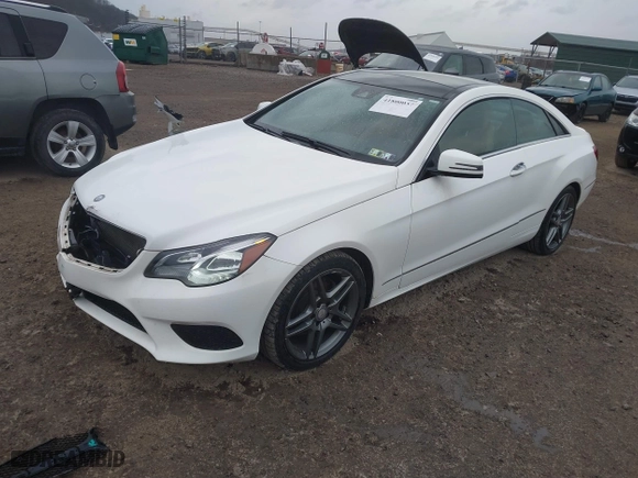 2015 Mercedes-Benz E-Class E 400 with VIN WDDKJ6HB7FF294796, listed as a IAAI auction lot 41800037 with 77,656 mi miles. Bid and sale history available at carsss.com. Image 17.
