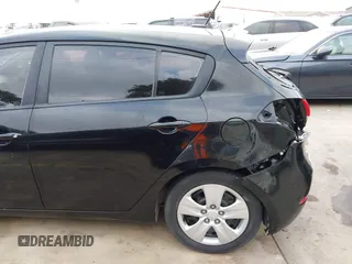 2016 Kia Forte LX z VIN KNAFK5A8XG5572550, wystawiony jako IAAI lot #42314657 z przebiegiem 113 265 mil mil oraz . Historia ofert i sprzedaży dostępna na DreamBid. Obrazek 20.