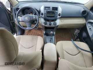 2010 Toyota RAV4 z VIN JTMZF4DV6AD024932, wystawiony jako Copart lot #60281665 z przebiegiem 113 092 mil mil oraz Szkoda całkowita • Salvage title. Historia ofert i sprzedaży dostępna na DreamBid. Obrazek 8.