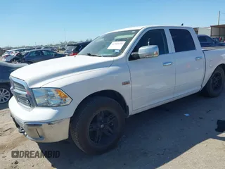 2018 Ram 1500 Lone Star Silver z VIN 1C6RR6LT0JS245223, wystawiony jako IAAI lot #41765175 z przebiegiem 128 156 mil mil oraz . Historia ofert i sprzedaży dostępna na DreamBid. Obrazek 17.