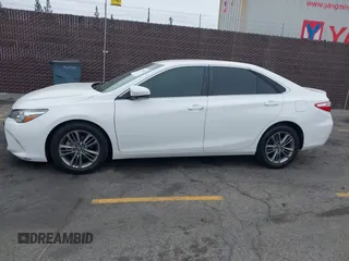 2017 Toyota Camry XLE z VIN 4T1BF1FKXHU797542, wystawiony jako IAAI lot #42374500 z przebiegiem 49 983 mil mil oraz . Historia ofert i sprzedaży dostępna na DreamBid. Obrazek 14.