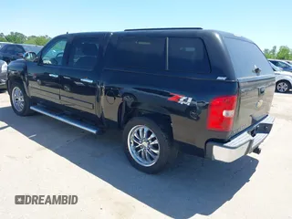 2007 Chevrolet Silverado 1500 LTZ with VIN 3GCEK13M07G519978, listed as a IAAI auction lot 41975934 with 222,828 mi miles. Bid and sale history available at carsss.com. Image 3.