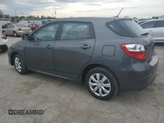 2011 Toyota Matrix z VIN 2T1KU4EE1BC738469, wystawiony jako Copart lot #53145335 z przebiegiem 69 787 mil mil oraz Szkoda całkowita • Salvage title. Historia ofert i sprzedaży dostępna na DreamBid. Obrazek 2.