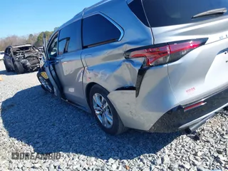 2022 Toyota Sienna Limited with VIN 5TDZRKECXNS136443, listed as a IAAI auction lot 41353097 with 20,568 mi miles and . Bid and sale history available at DreamBid. Image 19.