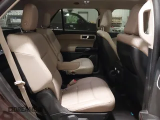 2020 Ford Explorer XLT with VIN 1FMSK8DHXLGA27909, listed as a IAAI auction lot 40822423 with 90,458 mi miles. Bid and sale history available at carsss.com. Image 8.