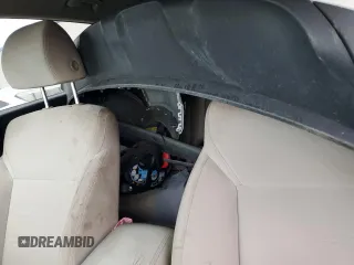 2020 Kia Sorento LX z VIN 5XYPG4A31LG698806, wystawiony jako Copart lot #52627055 z przebiegiem 107 023 mil mil oraz Szkoda całkowita • Salvage title. Historia ofert i sprzedaży dostępna na DreamBid. Obrazek 10.