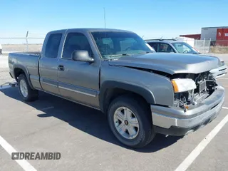 2006 Chevrolet Silverado 1500 LT3 with VIN 1GCEK19Z06Z108128, listed as a IAAI auction lot 41722956 with 163,792 mi miles and . Bid and sale history available at DreamBid. Image 1.