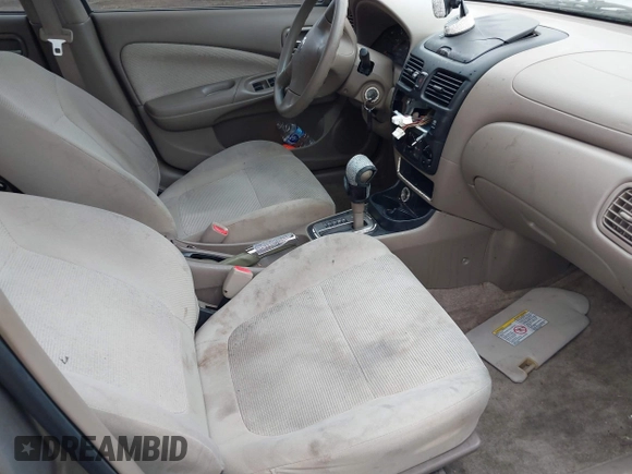 2004 Nissan Sentra S z VIN 3N1CB51D04L479005, wystawiony jako IAAI lot #42278120 z przebiegiem 157 829 mil mil oraz . Historia ofert i sprzedaży dostępna na DreamBid. Obrazek 5.