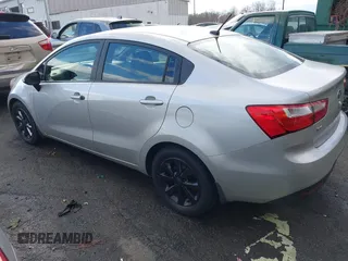 2014 Kia Rio EX z VIN KNADN4A31E6385704, wystawiony jako IAAI lot #41245821 z przebiegiem 130 085 mil mil oraz . Historia ofert i sprzedaży dostępna na DreamBid. Obrazek 3.