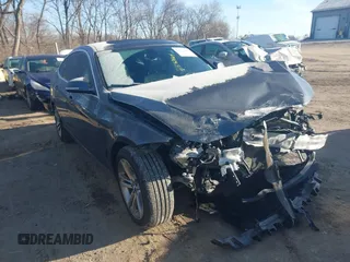 2018 BMW 3 Series 330i xDrive with VIN WBA8Z9C58JG827772, listed as a IAAI auction lot 41542464 with 56,386 mi miles. Bid and sale history available at carsss.com. Image 1.