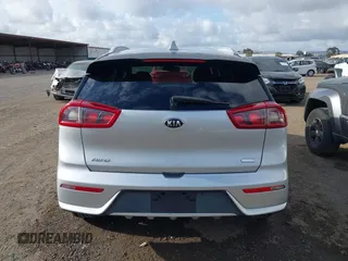 2019 Kia Niro EX with VIN KNDCC3LC8K5351854, listed as a IAAI auction lot 42064374 with 82,117 mi miles. Bid and sale history available at carsss.com. Image 17.