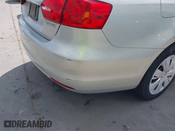 2011 Volkswagen Jetta Sedan SE w/Convenience & Sunroof PZEV with VIN 3VWDZ7AJ0BM369140, listed as a IAAI auction lot 42052908 with 93,594 mi miles. Bid and sale history available at carsss.com. Image 6.