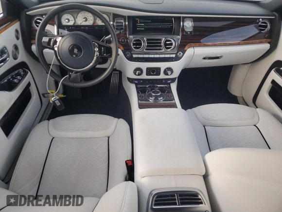 2020 Rolls-Royce Ghost z VIN SCAFK4C02LU201085, wystawiony jako Copart lot #79841764 z przebiegiem 14 001 mil mil oraz Szkody całkowita. Historia ofert i sprzedaży dostępna na DreamBid. Obrazek 8.