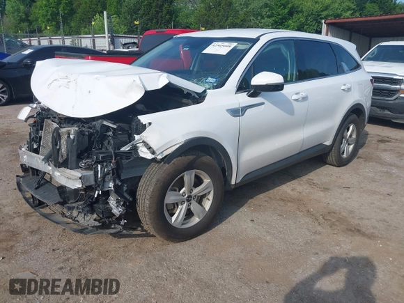 2022 Kia Sorento LX with VIN 5XYRG4LC8NG128049, listed as a IAAI auction lot 42505008 with 62,891 mi miles and . Bid and sale history available at DreamBid. Image 2.