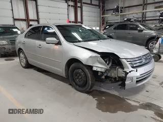 2009 Ford Fusion SEL with VIN 3FAHP08109R131914, listed as a IAAI auction lot 42005497 with 231,873 mi miles and . Bid and sale history available at carsss.com. Image 1.
