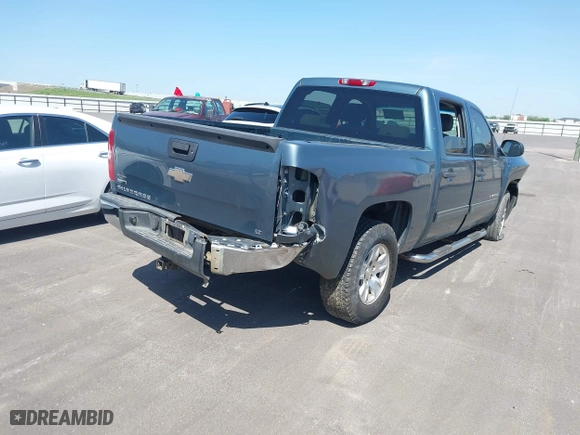 2010 Chevrolet Silverado 1500 LT with VIN 3GCRCSE00AG129825, listed as a IAAI auction lot 42003399 with 305,636 mi miles. Bid and sale history available at carsss.com. Image 4.