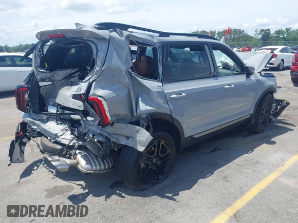 2023 Kia Telluride SX X-Pro with VIN 5XYP5DGC0PG370652, listed as a IAAI auction lot 42226690 with 30,669 mi miles and . Bid and sale history available at DreamBid. Image 4.
