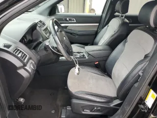 2017 Ford Explorer XLT with VIN 1FM5K8D88HGD20051, listed as a Copart auction lot 52069405 with 114,931 mi miles and Salvage Title. Bid and sale history available at DreamBid. Image 7.