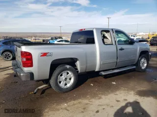 2012 Chevrolet Silverado 1500 LT with VIN 1GCRKSE7XCZ224718, listed as a Copart auction lot 87089154 with 8,628 mi miles and Salvage Title. Bid and sale history available at carsss.com. Image 3.