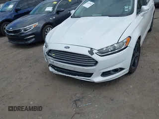 2016 Ford Fusion SE z VIN 3FA6P0H76GR142179, wystawiony jako IAAI lot #42181060 z przebiegiem 73 837 mil mil oraz . Historia ofert i sprzedaży dostępna na DreamBid. Obrazek 6.