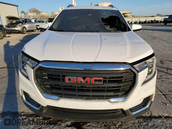 2022 GMC Terrain SLE with VIN 3GKALTEV0NL106903, listed as a Copart auction lot 82581964 with Not provided miles and Salvage title. Bid and sale history available at DreamBid. Image 5.