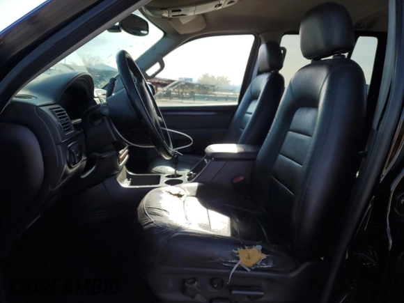 2003 Ford Explorer Limited z VIN 1FMZU75K13ZA06027, wystawiony jako Copart lot #81555664 z przebiegiem 192 382 mil mil oraz Szkoda całkowita • Salvage title. Historia ofert i sprzedaży dostępna na DreamBid. Obrazek 7.