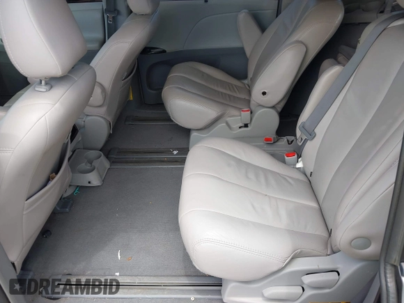 2011 Toyota Sienna LE AAS с VIN 5TDKK3DC9BS004718, выставлен на аукционе IAAI как лот 42602726 с пробегом 172 133 миль миль и . История ставок и продаж доступна на DreamBid. Изображение 8.