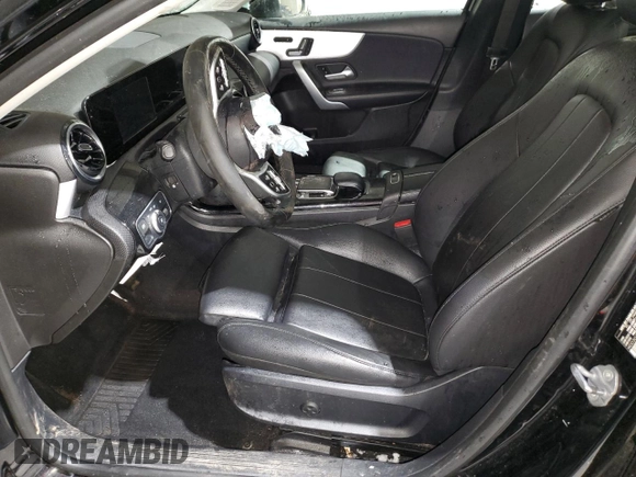 2019 Mercedes-Benz A 220 z VIN WDD3G4EB7KW021198, wystawiony jako Copart lot #51763305 z przebiegiem Nie podano mil oraz Szkoda całkowita • Salvage title. Historia ofert i sprzedaży dostępna na DreamBid. Obrazek 7.