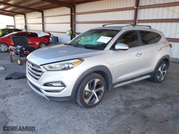 2017 Hyundai Tucson Value with VIN KM8J33A27HU418441, listed as a IAAI auction lot 41812422 with 111,406 mi miles. Bid and sale history available at carsss.com. Image 17.