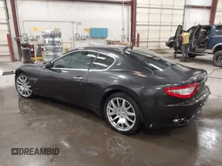 2009 Maserati GranTurismo с VIN ZAMKL45A790048595, выставлен на аукционе IAAI как лот 42094483 с пробегом 62 735 миль миль и . История ставок и продаж доступна на DreamBid. Изображение 3.