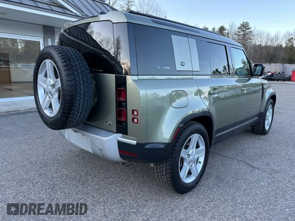 2021 Land Rover Defender SE z VIN SALEP7RU0M2046639, wystawiony jako Copart lot #82098914 z przebiegiem 55 064 mil mil oraz Czysty tytuł • Clean title. Historia ofert i sprzedaży dostępna na DreamBid. Obrazek 4.